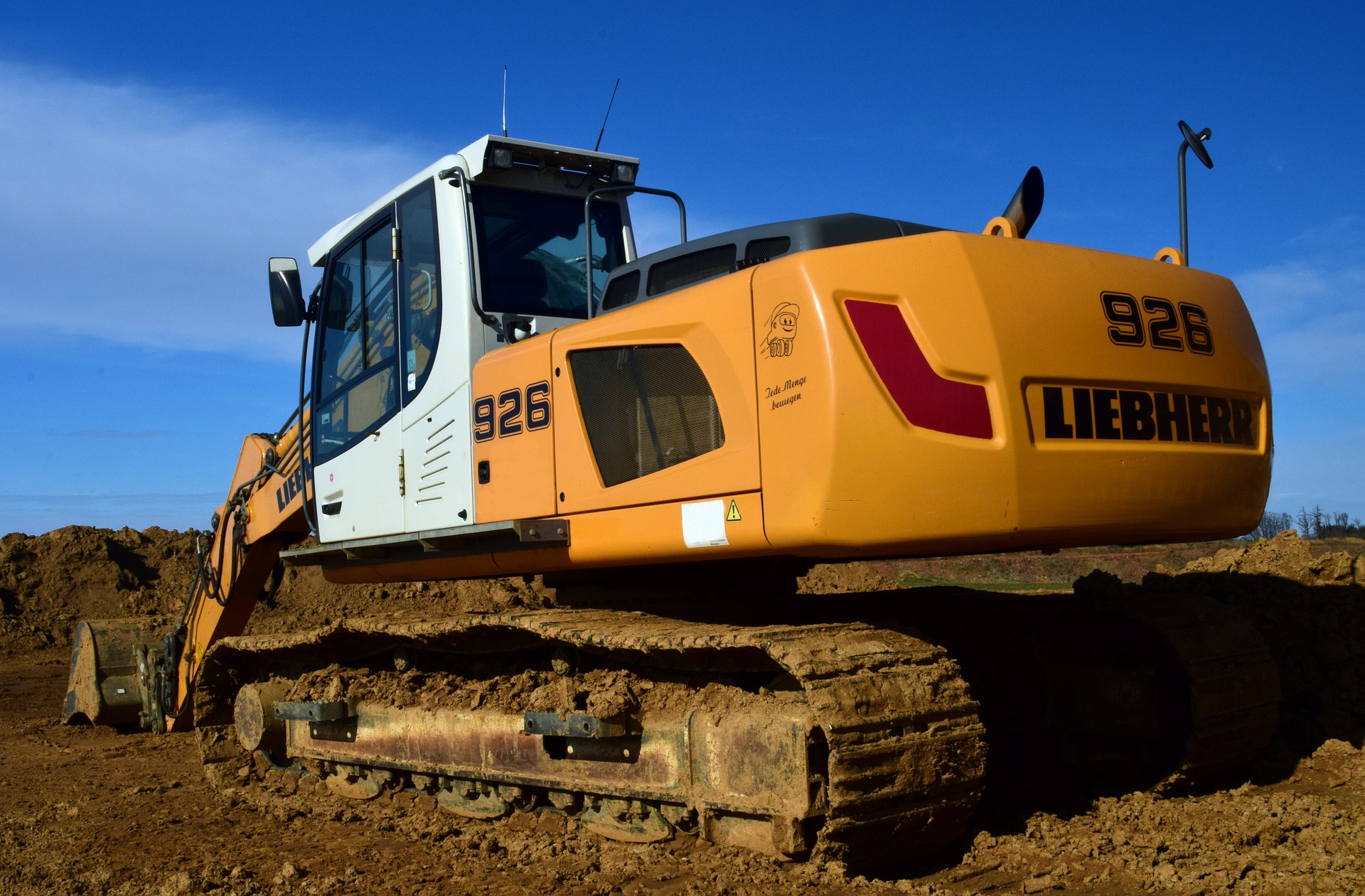 excavators-3282151_1920